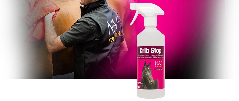 En vandafvisende spray med ubehagelig smag, der afskrækker din hest fra at bide i træ og andre hårde overflader.