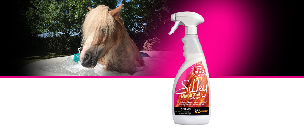 Prenez soins de la crinière et de la queue de votre cheval avec notre spray de luxe pour une finition lisse et brillante